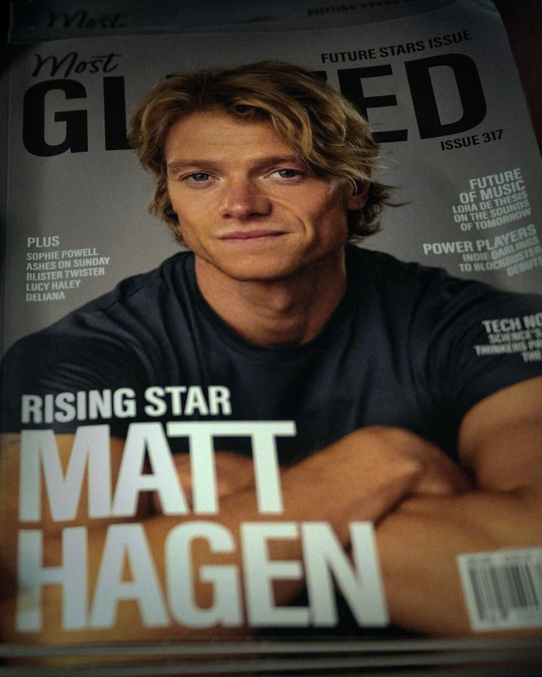 DC revela primeiro visual de Cara-de-Barro com Tom Rhys Harries antes do teaser