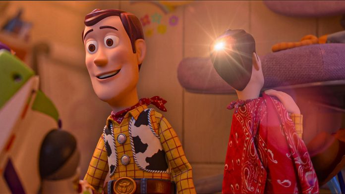 Tom Hanks revela motivo da calvície de Woody em Toy Story 5