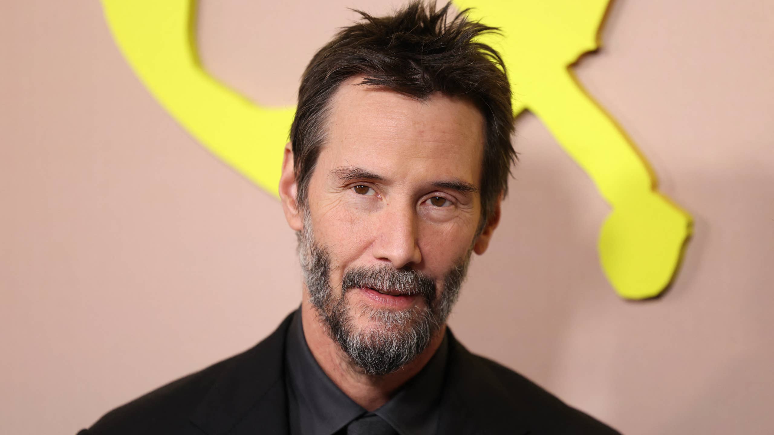 Keanu Reeves defende diretor de 47 Ronins condenado por fraude de US$ 11 milhões contra a Netflix