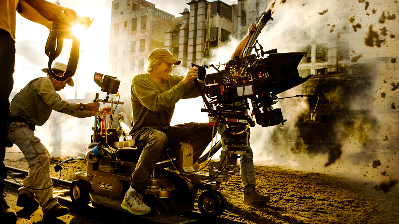 Michael Bay vai dirigir filme sobre o resgate de pilotos americanos no Irã para a Universal
