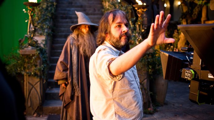 Peter Jackson vê IA como ferramenta, não ameaça, e lamenta que o debate prejudique Andy Serkis nas premiações