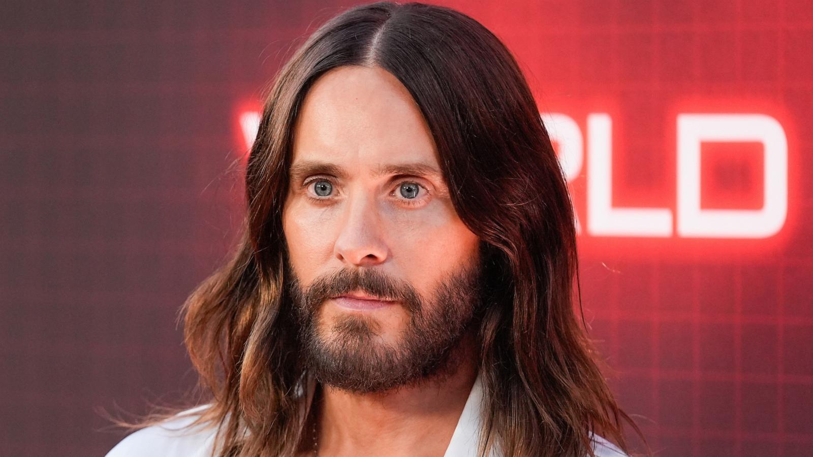 Jared Leto é acusado de abuso sexual por quatro mulheres; ator nega