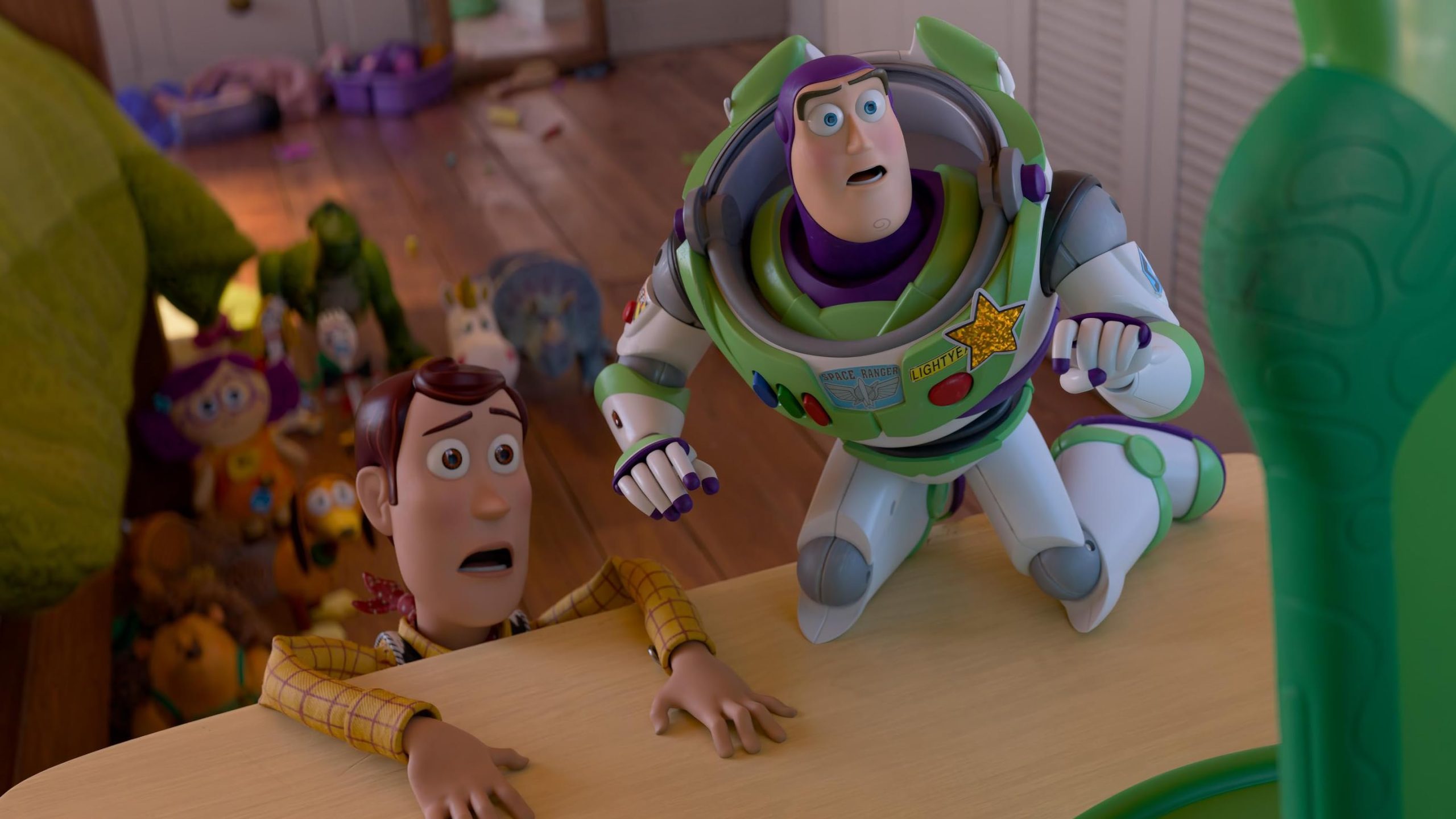 Pixar é a mais afetada em nova onda de demissões da Disney, mesmo com Toy Story 5 se aproximando de US$ 1 bilhão