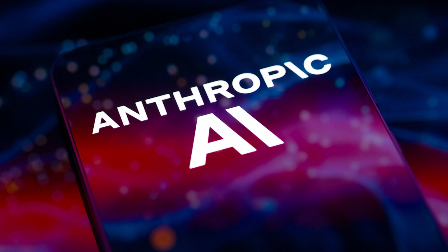 Líder da Anthropic acredita que há mais de 10% de chance da inteligência artificial matar a humanidade na próxima década