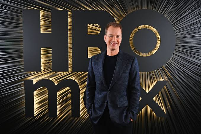 Casey Bloys, chefe da HBO, deve comandar o streaming da Paramount e da Warner após a fusão