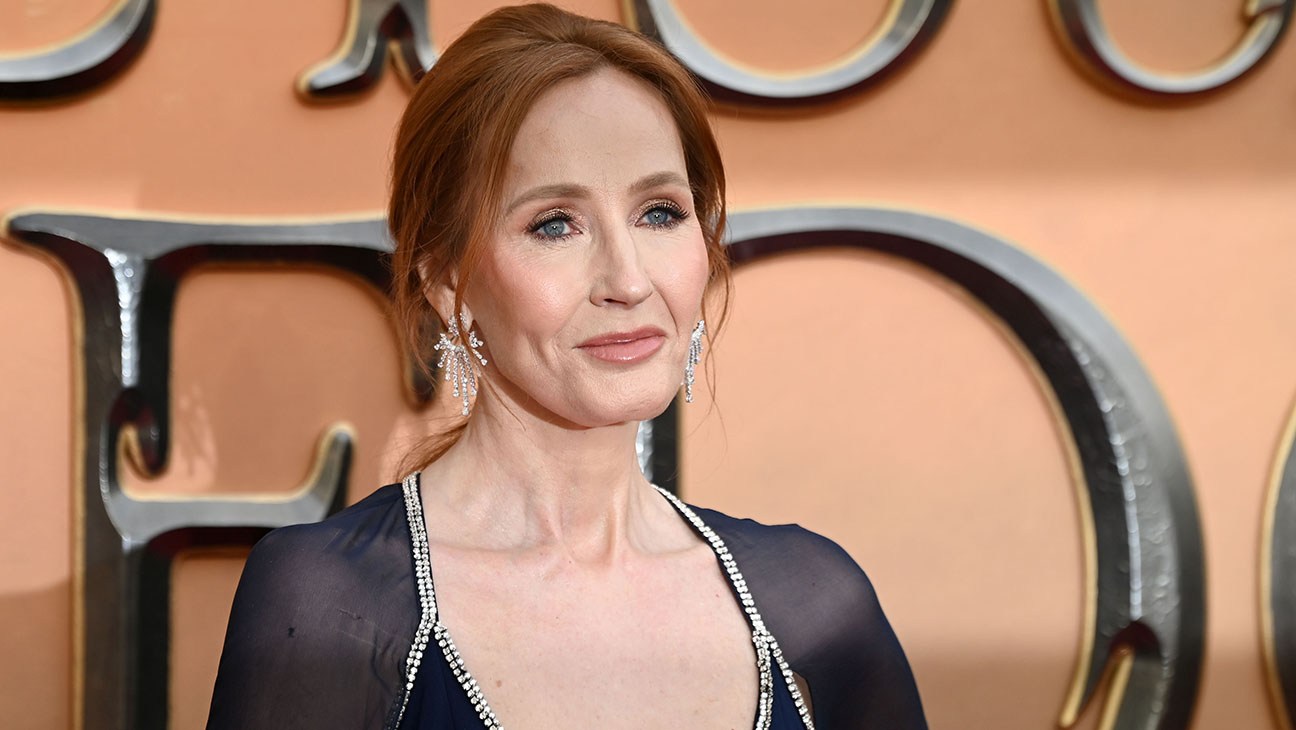 BBC vai lançar série documental sobre J.K. Rowling abordando o sucesso e as controvérsias da autora