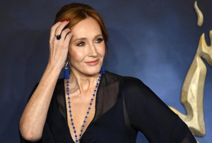 BBC vai lançar série documental sobre J.K. Rowling abordando o sucesso e as controvérsias da autora