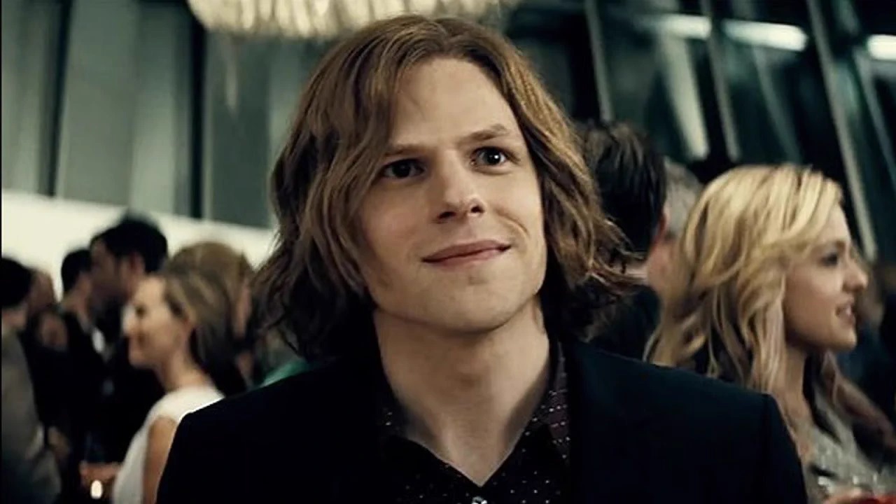 Jesse Eisenberg diz que Framboesa de Ouro por Batman vs Superman o afastou dos grandes estúdios