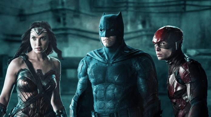 Ben Affleck admite que Liga da Justiça teve muitos problemas e que Kevin Feige é um gênio