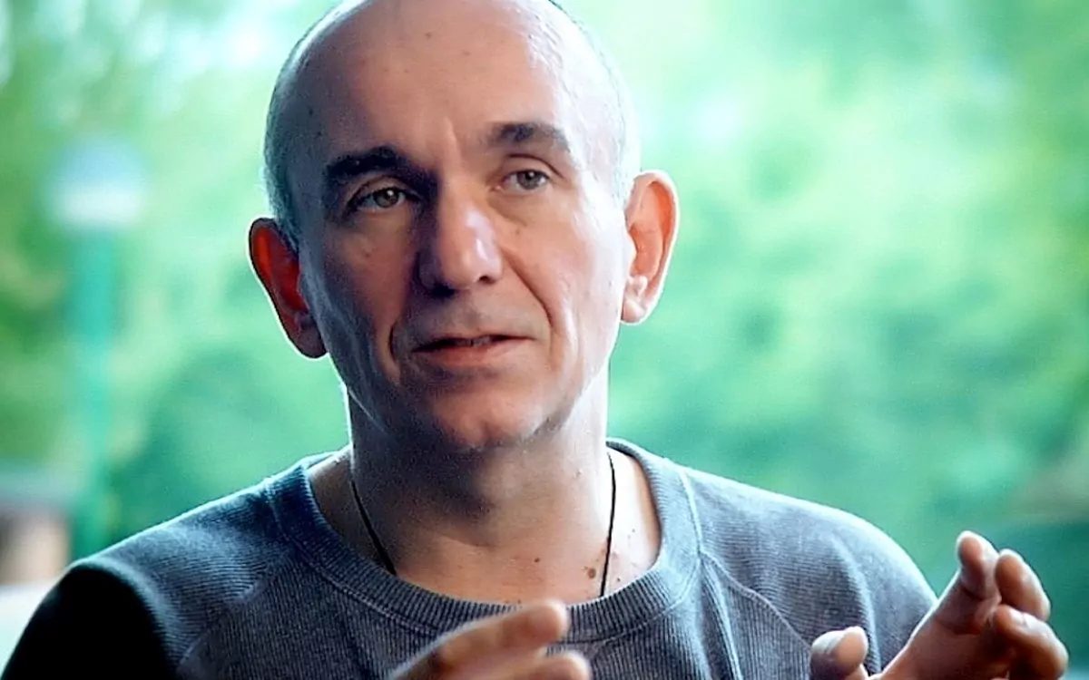 Designer de Fable, Peter Molyneux se arrepende de exagerar sobre seus jogos  - Adrenaline