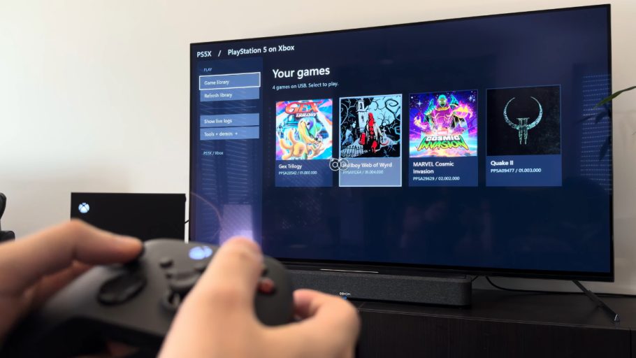 Jogos de PS5 rodando no Xbox Series X com um controle do Xbox