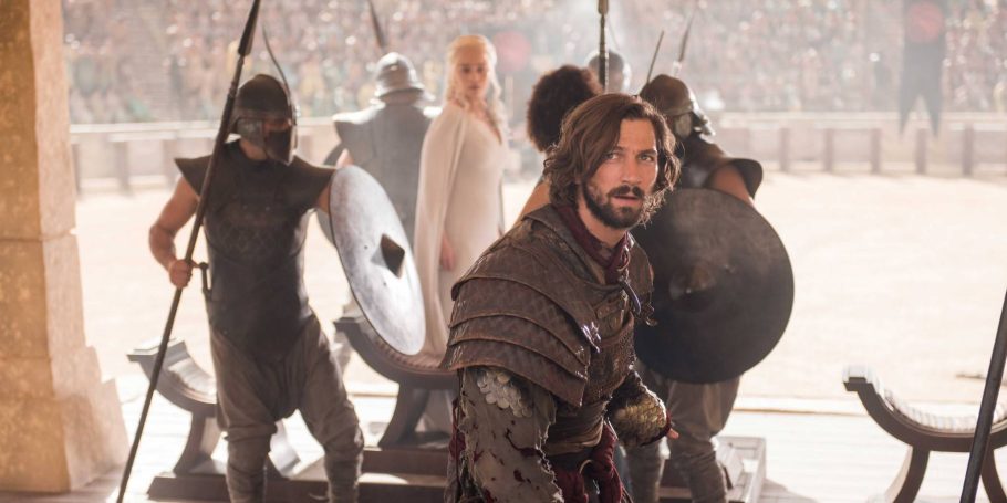Daario Naharis protege Daenerys em Game of Thrones